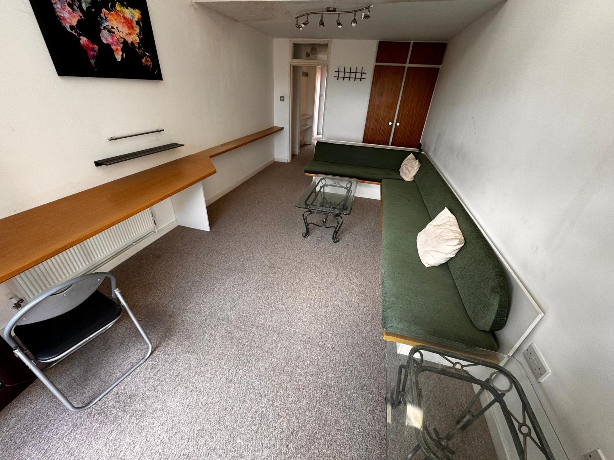 Two-Bedroom Flat Close To Uni & Shopping Center With Free Parking Ковентрі Екстер'єр фото