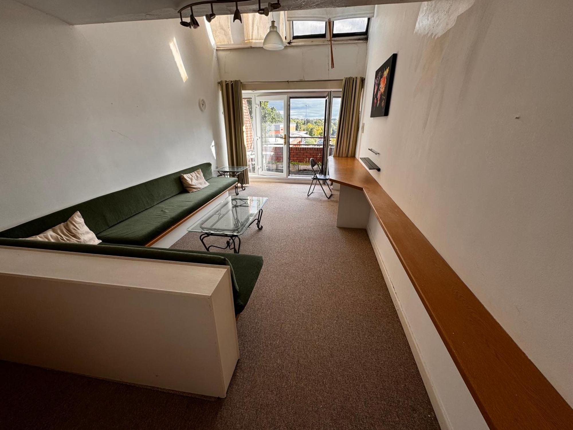 Two-Bedroom Flat Close To Uni & Shopping Center With Free Parking Ковентрі Екстер'єр фото